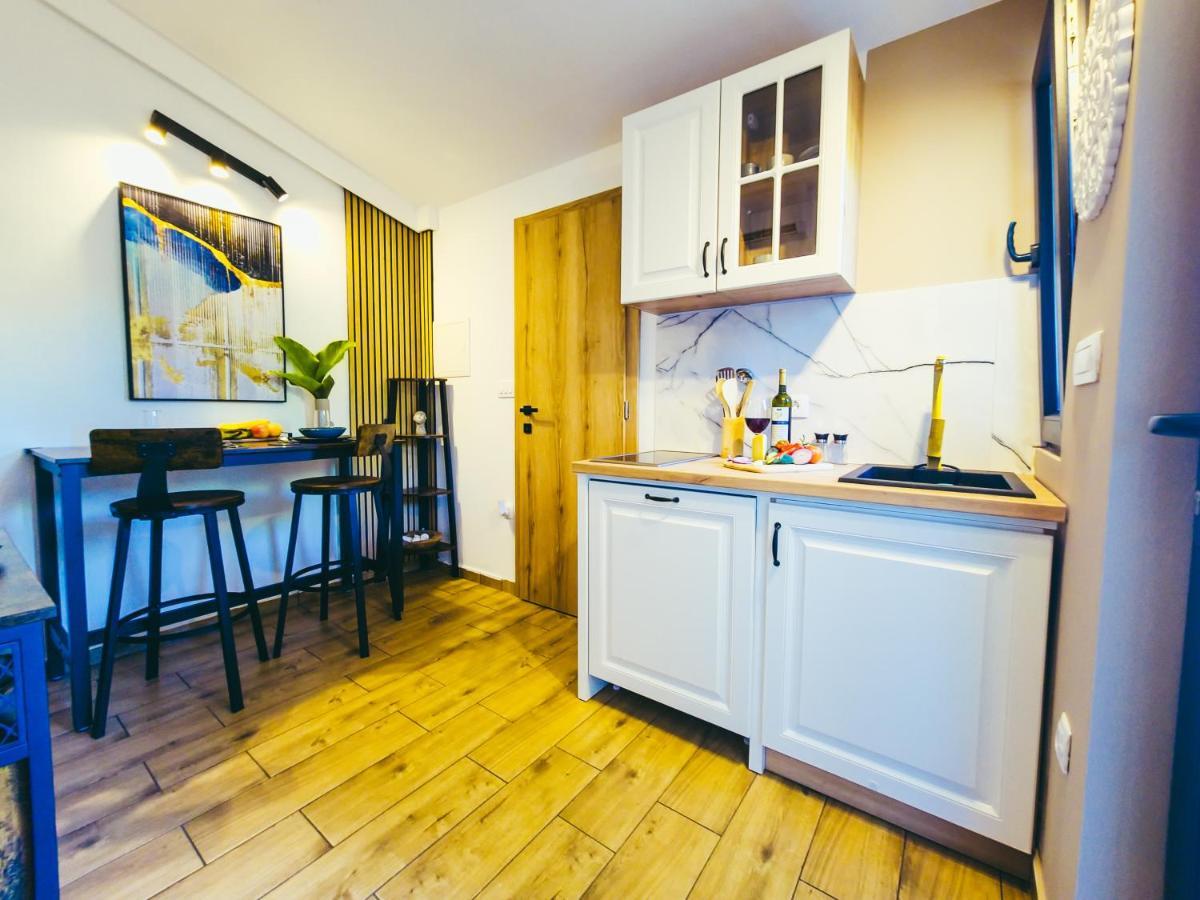 ביוגראד נה מורו Residence ǁ Corino מראה חיצוני תמונה